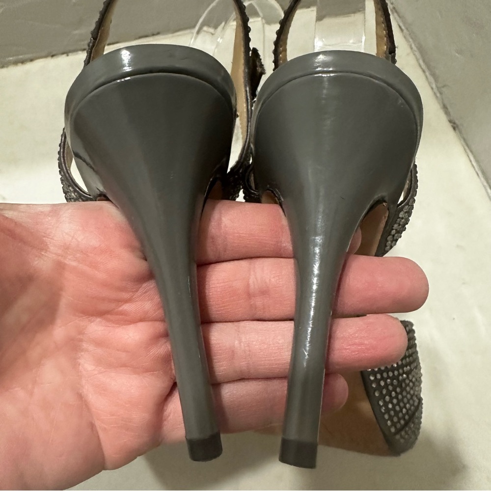 Antonio Melani Gray Rhinestone Heels Womens Size 8 Peep Toe 4” Heel - Picture 4 of 11